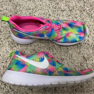 Nike Roshe one print girls 6.5 womens 8 sneakers colorful shoes pink blue green